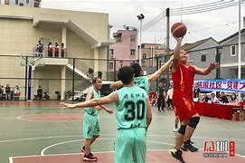 西甲强队再度交手，比赛精彩纷呈的简单介绍