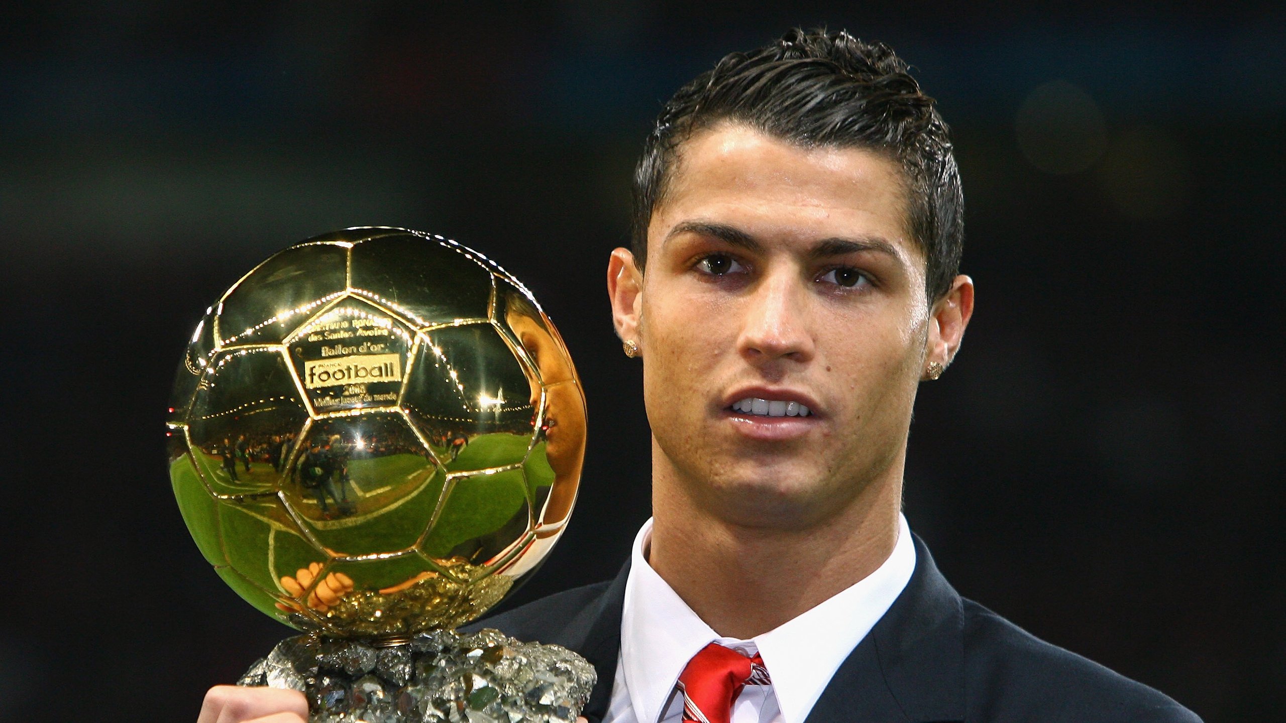 C罗遭遇十五持续失利，巴黎圣日耳曼教练压力巨大！上演精彩一战